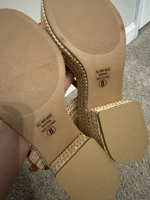 Soda Castle open toe ankle strap wedge size 7 - Image 4