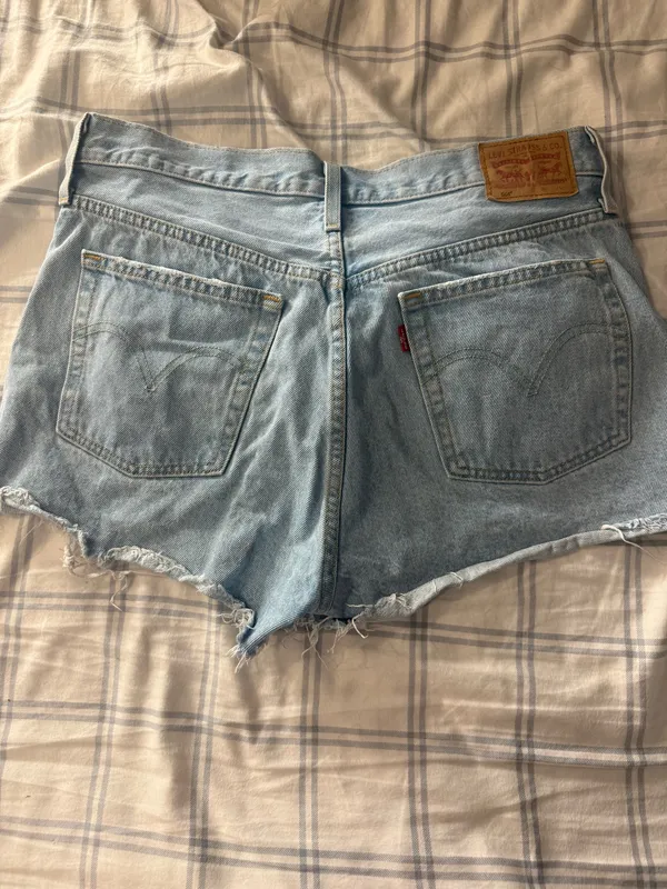 Levi’s 501 Distressed Cutoff Denim Shorts – Size 31 - Image 2
