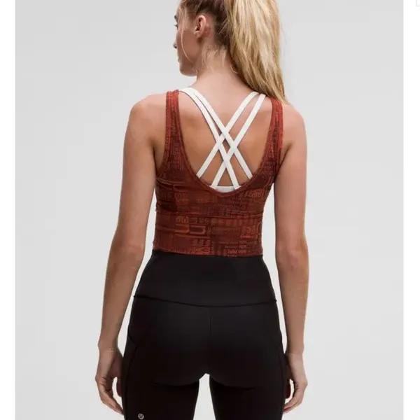 LULULEMON Power Pivot Everlux Tank Top in Lululemon Logo‎ Ombre Red size 10 - Image 3