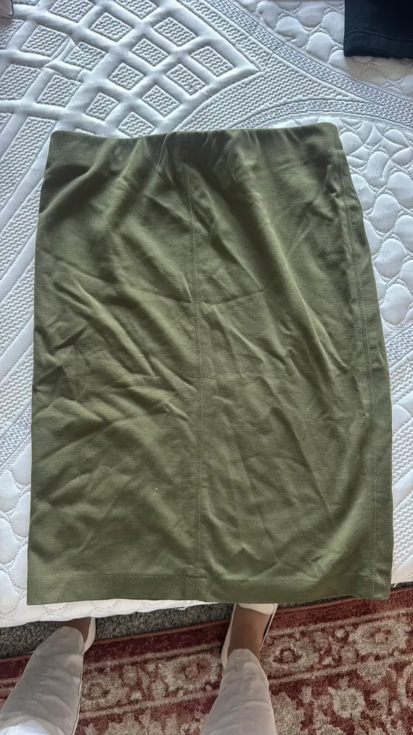 Olivia and Grace olive midi skirt Green - Image 3