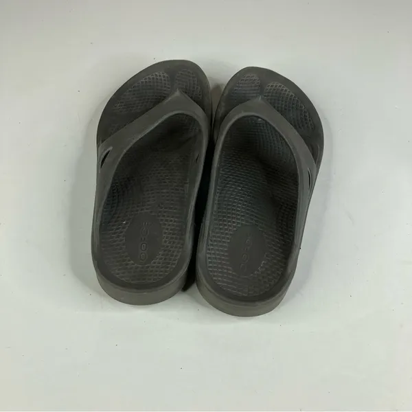 Oofos‎ Ooriginal Gray Flip Flop Sandals Size 8 - Image 4