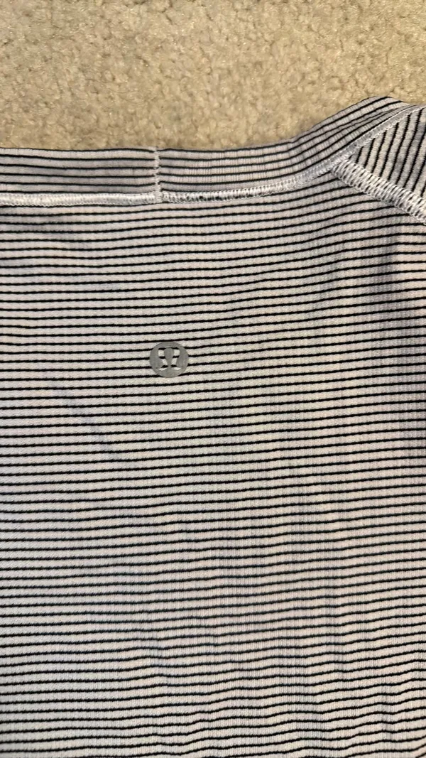 Lululemon Swiftly Tech Short Sleeve 2.0 - Image 3