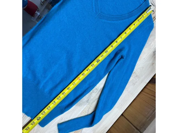 Halogen Teal 100% Cashmere V-Neck Sweater Long Sleeve Size Small - Image 11