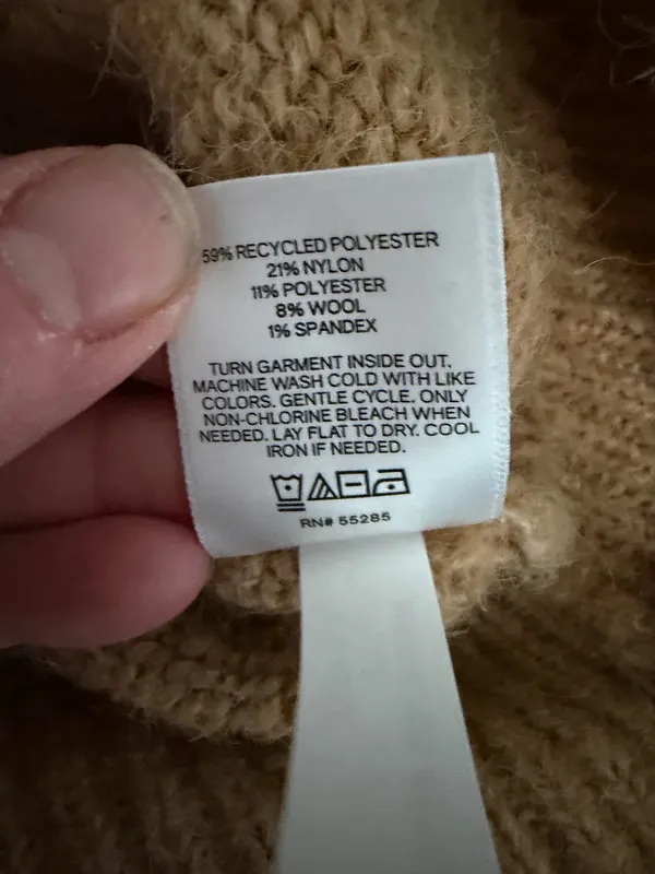 Express Camel Fuzzy Knit Wool Blend Crewneck Old Money Sweater Medium - Image 8