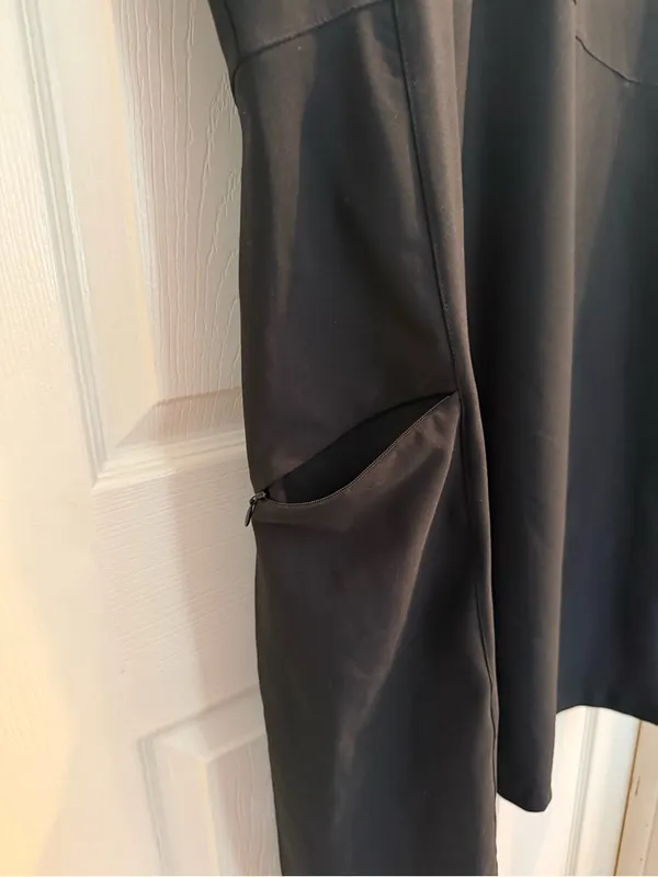 L.L. Bean Black Athletic V-Neck Cap Sleeve Midi Dress - Image 4