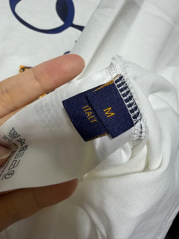 Designer T-shirt white men size M - Image 3