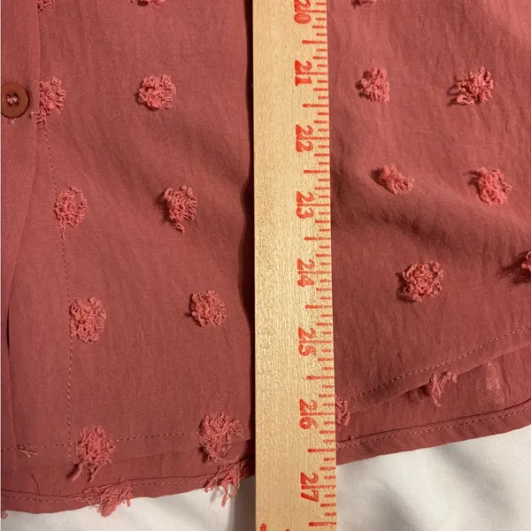Dusty Rose Textured Swiss Dot Button Front Blouse Size XL - Image 5