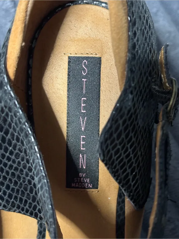 Steven By Steve Madden Tan Suede Pumps with Black Croc-Texture Strap - Image 5