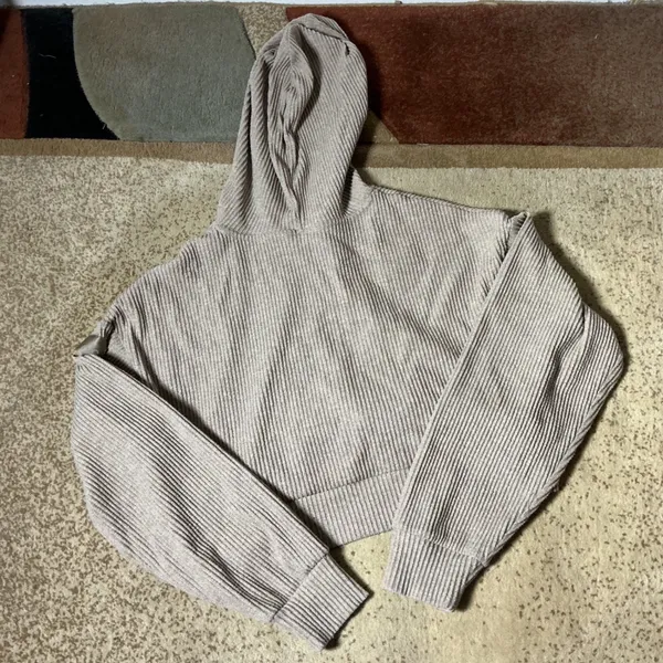 Alo Yoga Muse Ribbed Cropped Hoodie Womens S Gravel Heather Athleisure - Image 5