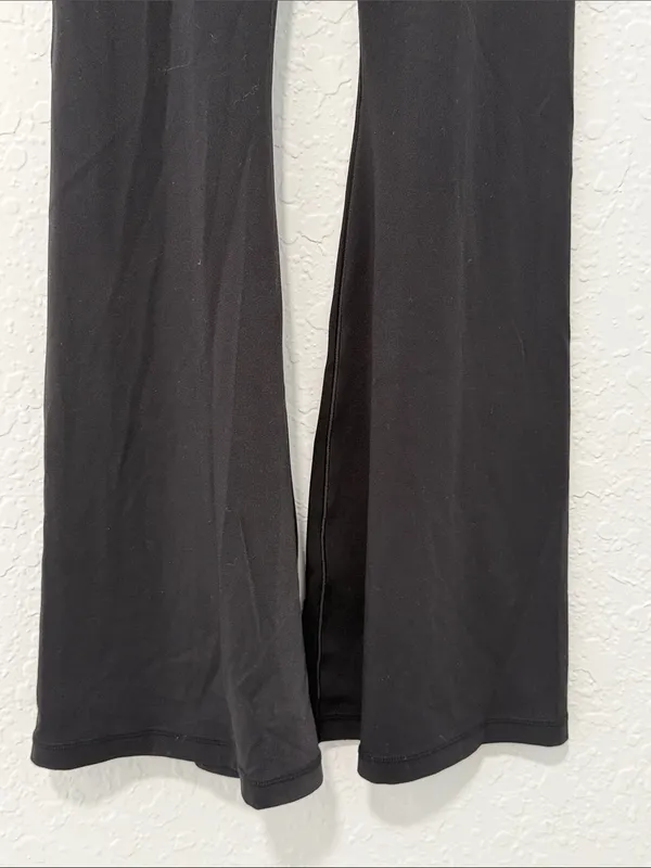 AERIE Black Cross Over waist Hi-Rise Flare Leggings Short Inseam Size Small - Image 8