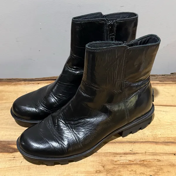 SOREL - Black‎ Phoenix Zip Patent Leather Boot Size 8.5 B18B - Image 3