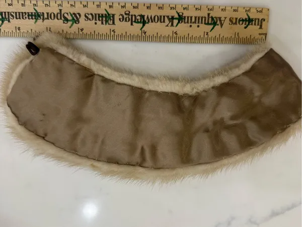 VINTAGE Cream Beige MINK FUR COLLAR Tan‎ SATIN Lining - Image 5