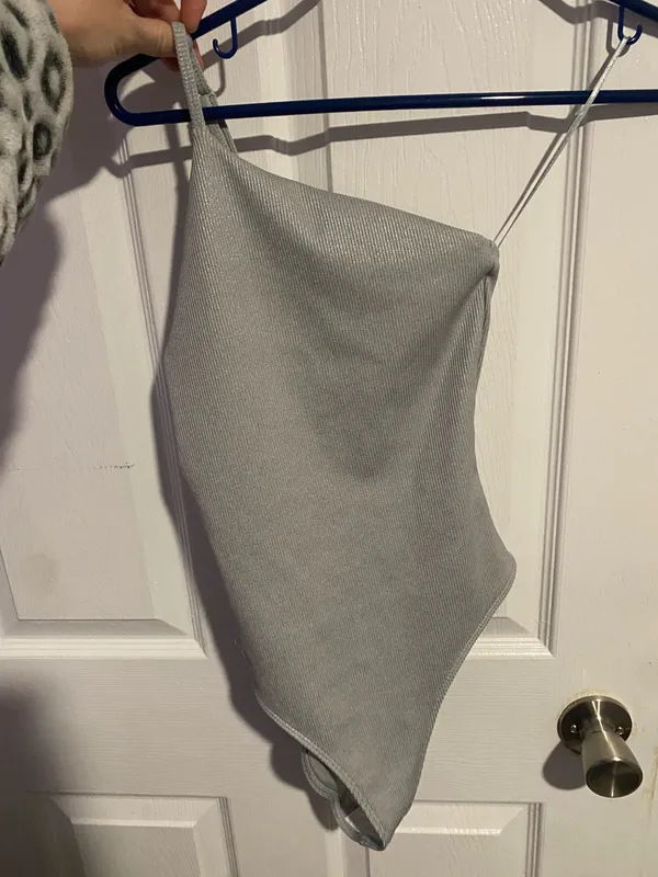 Alo Yoga gray glitter bodysuit  - Image 3