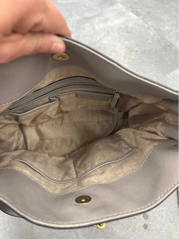 Michael Kors large purse - Image 4
