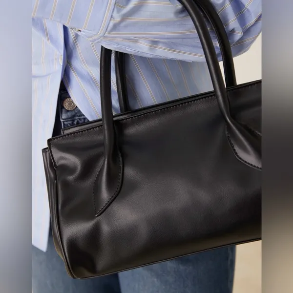 ASOS- faux leather black shoulder bag - Image 4