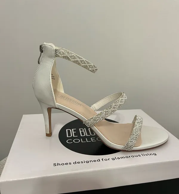 De Blossom Collection Heels - Image 2