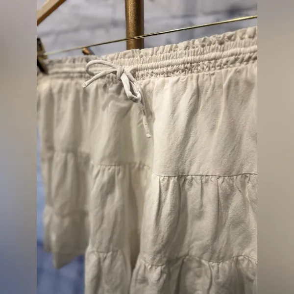 Le Lis Collection White Ruffle Tiered Linen Blend Mini Skirt Size Medium - Image 5