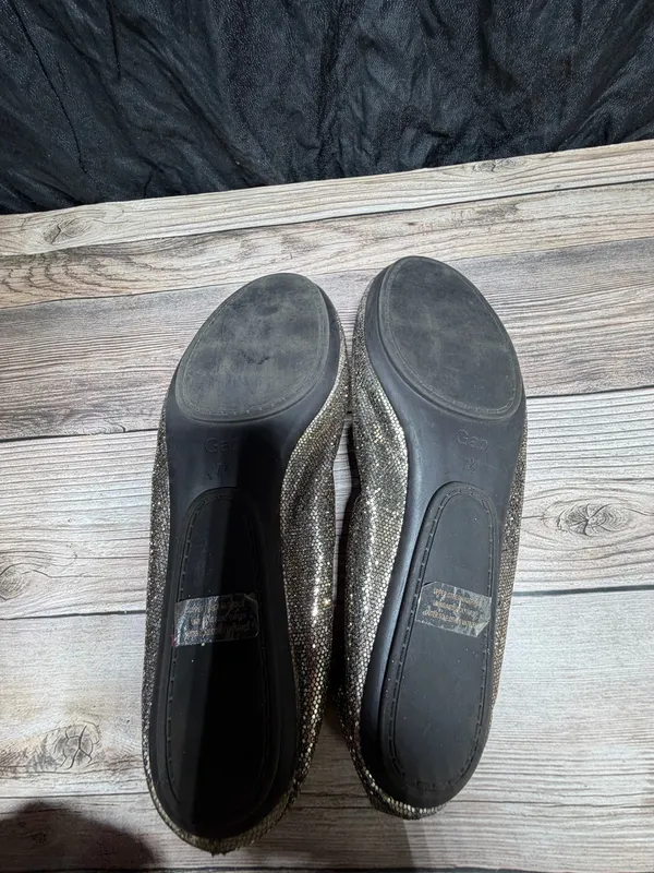 Women's Size 7.5 Sparkling Gold With black Trim Ballet Flats By Gap - Image 3