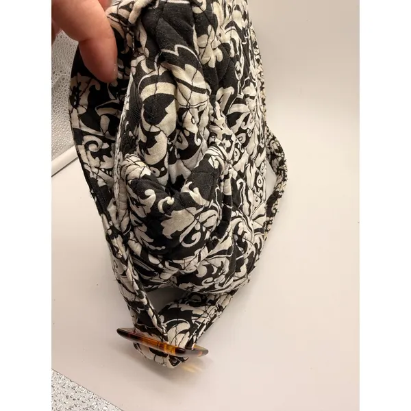 Tanyalee‎ Design Shoulder Bag Womens Medium Black White Quilted Damask Paisley - Image 4