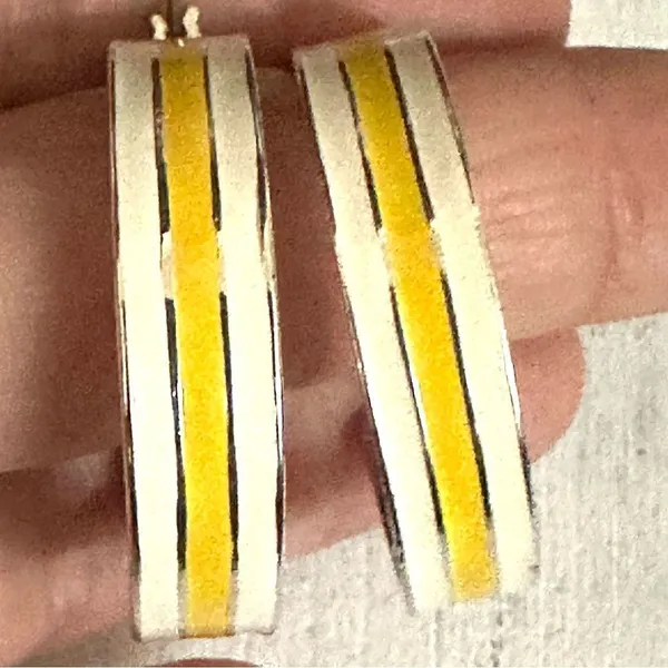 Chaps Yellow and white hoop earrings - Image 4