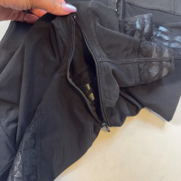 TikTok NWOT Black High Waist Hook & Loop FIRM Shapewear Shorts Lace Trim Plus 3X - Image 4