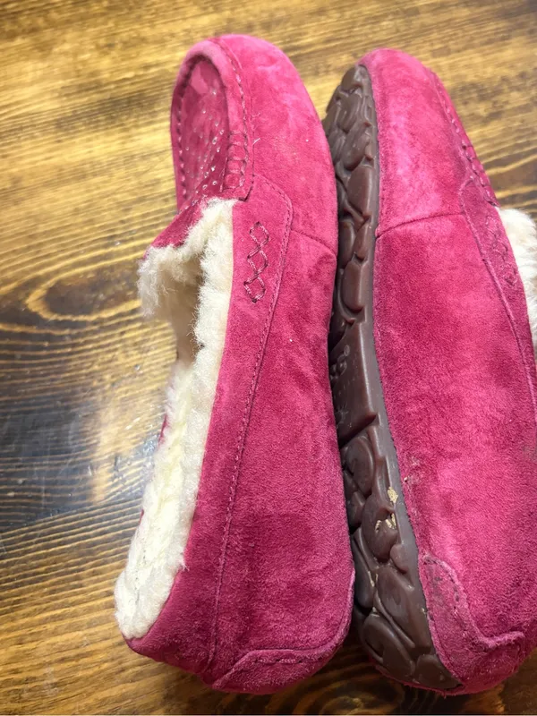 Ugg Ansley burgundy crystal diamond loafers size 8 - Image 4