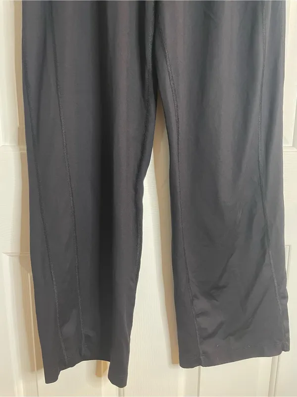 L.L. Bean Women’s Black Elastic-Waist Wide Leg Track Pants Size Medium - Image 3