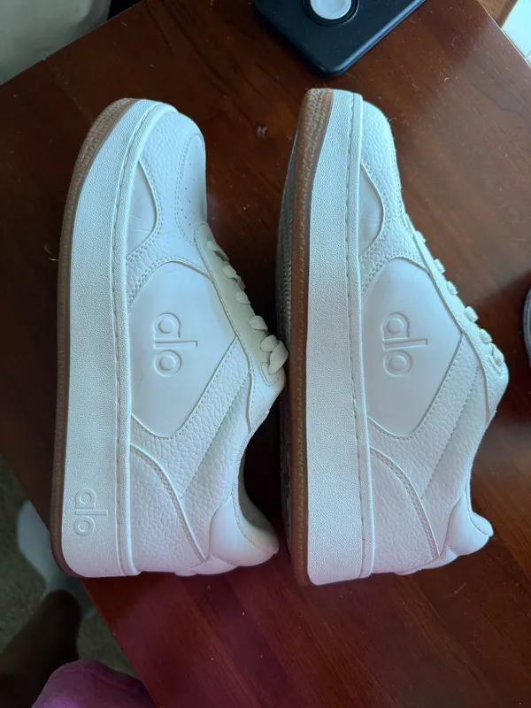 Alo Sneakers Yoga - Image 2