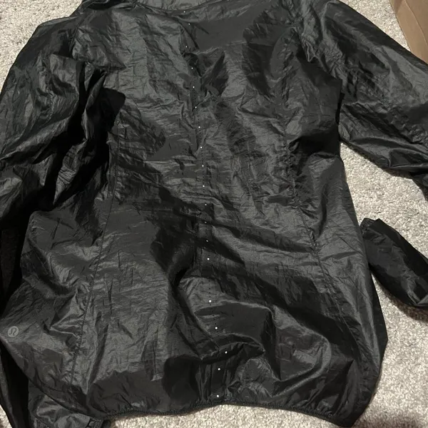 Lululemon black packable windbreaker raincoat s/m‎ - Image 9