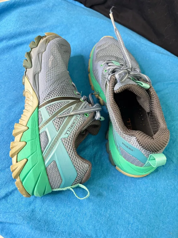 Merrell Sneaker Shoes Womens Size 8 - Image 5