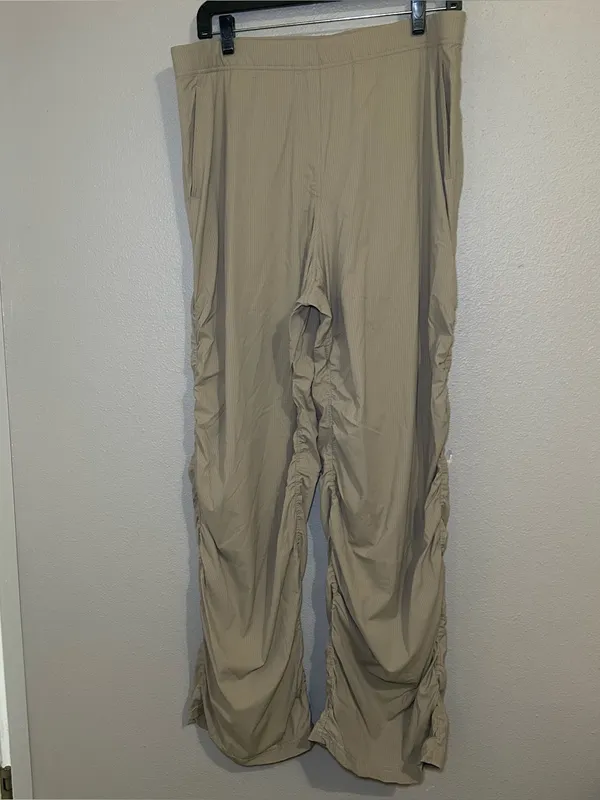 Lululemon Dance Studio Slim Fit High Rise Ruched Flared Pants Women’s Size XL - Image 2