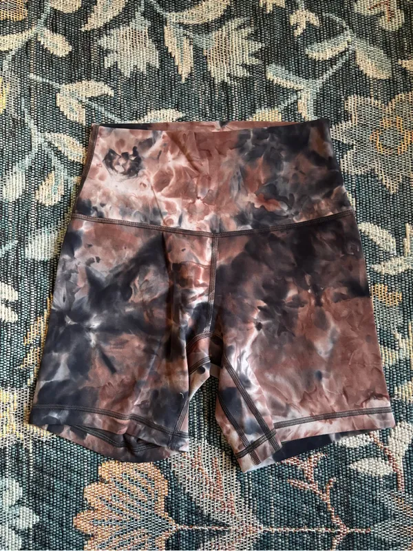 Lululemon Diamond Dye High-Waist Women’s Align Shorts Size 4 - Image 2