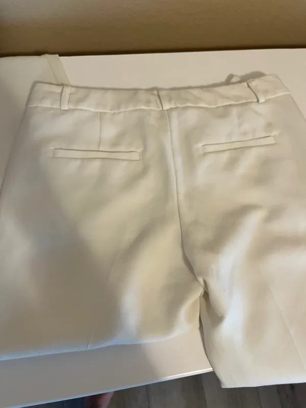 Banana Republic White Pants - Image 4