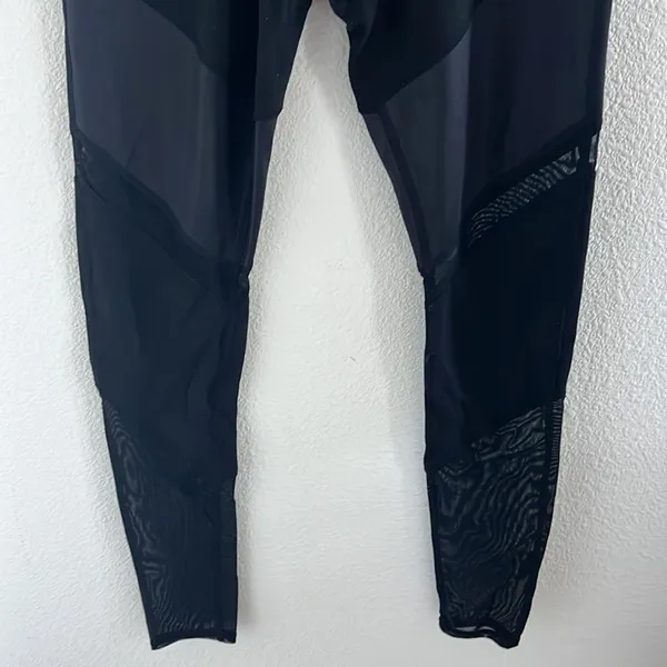 Alo Moto Style Active Legging Mesh Detailing Black Small - Image 4