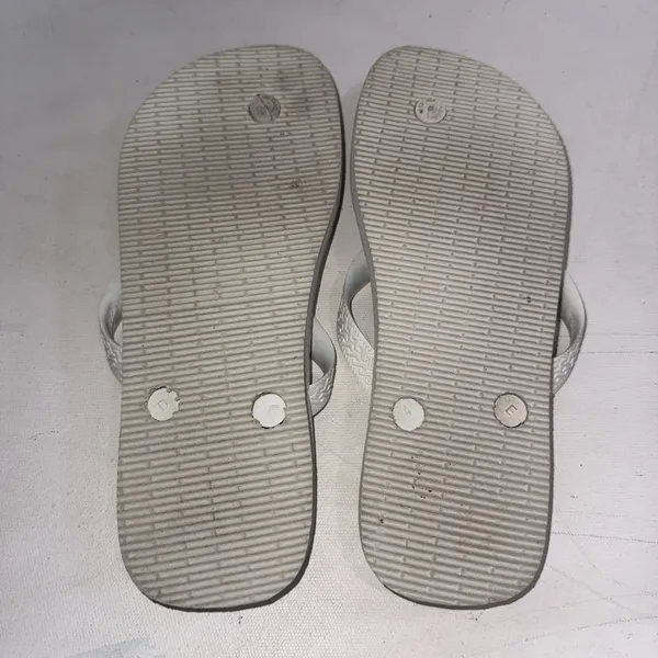 Havaianas Top White Classic Foam Outdoor Water Summer Thong Sandal Flip Flops 6 - Image 12