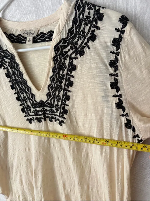 Lucky Brand Long Sleeve Blouse Women’s Size M Embroidered V-Neck(A653) - Image 5