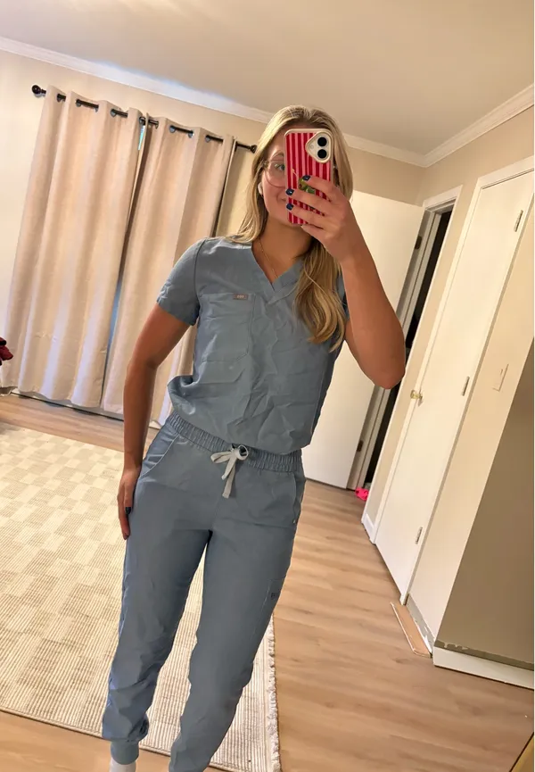 FIGS Scrubs Set Women’s - Image 4