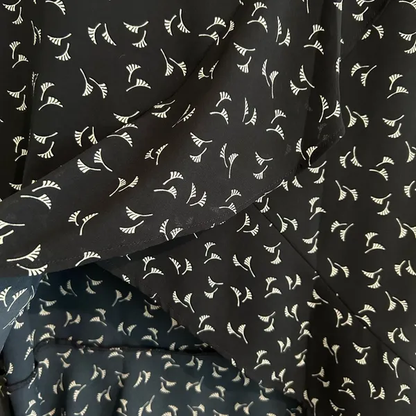 Loft Leaf Print Blouse Navy White Size S - Image 9
