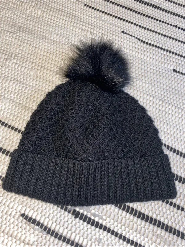 lululemon Merino Wool Black Knit Beanie with Faux Fur Pom - Image 5