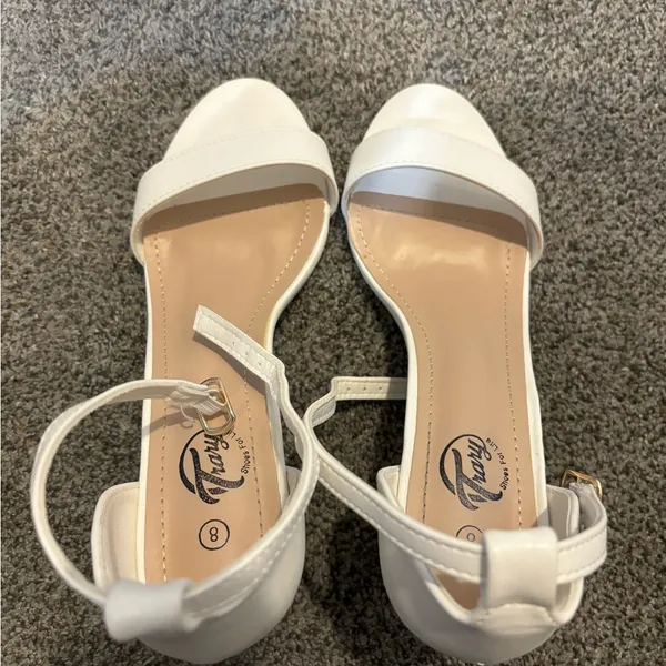Trary White Block Heels Size 8 - Image 3