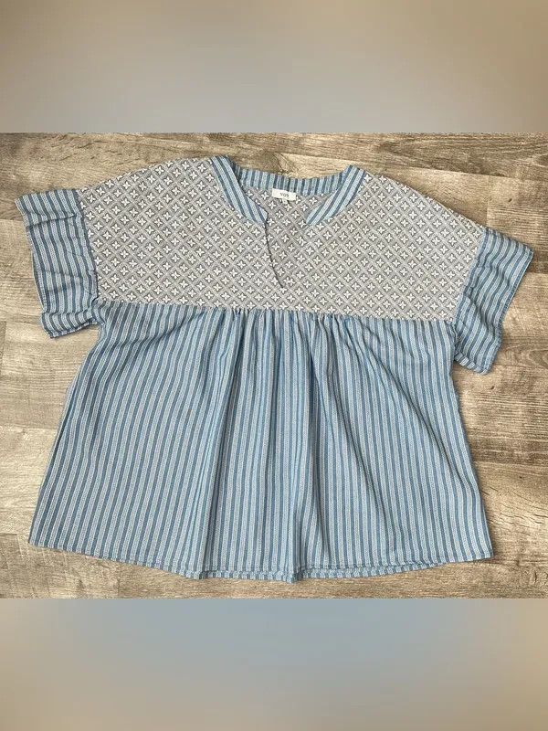 Boho Blue Patterned Short-Sleeve Tunic Top - Lightweight Peasant Style - Image 2
