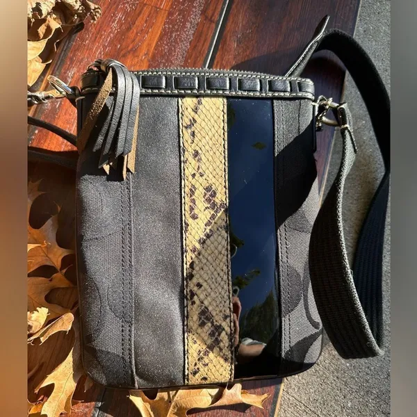 COACH Hampton Swingpack Signature Jacquard Stripe Python Patent Leather - Image 6