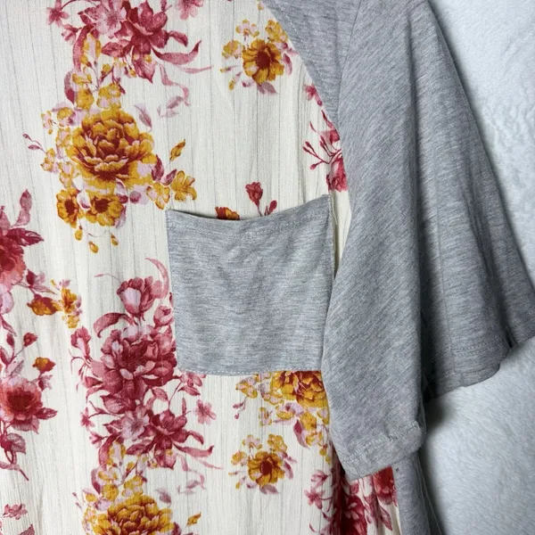 Altar'd State Floral Chiffon Shirt with Pocket Women's Size L - Image 3