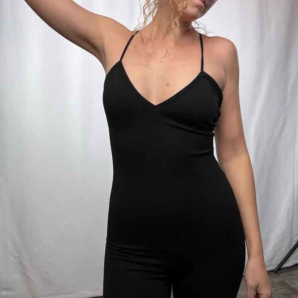 BB Dakota by Steve Madden Stretch‎ V Neck Jumpsuit in Black Size Small - Image 6