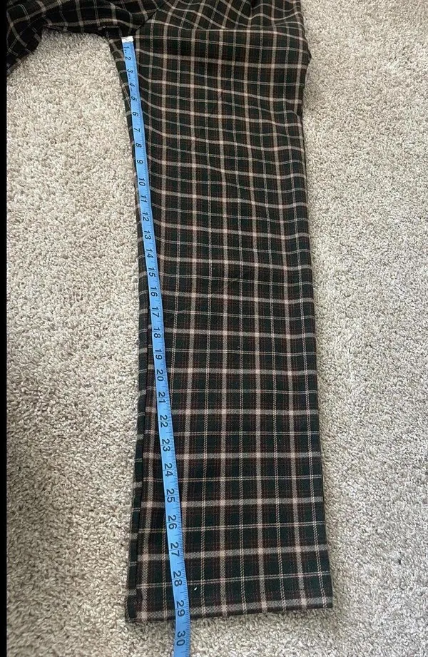 Brandy Melville Green Plaid Trousers - Image 8