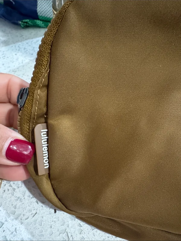 🤍Lululemon Everywhere Belt Bag-Burnt Caramel - Image 4