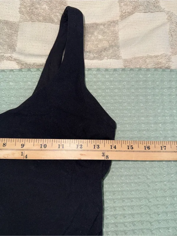 Lululemon Align Tank Top Black Size 8 Yoga Bralette Nulu Workout Top - Image 2