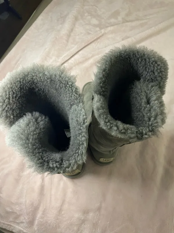 UGG BAILEY BUTTON TRIPLET GREY SUEDE TALL BOOTS women SIZE 8 - Image 5