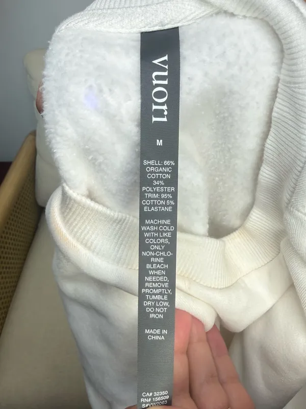 NWT Vuori Restore Oversized Crew Size medium - Image 5