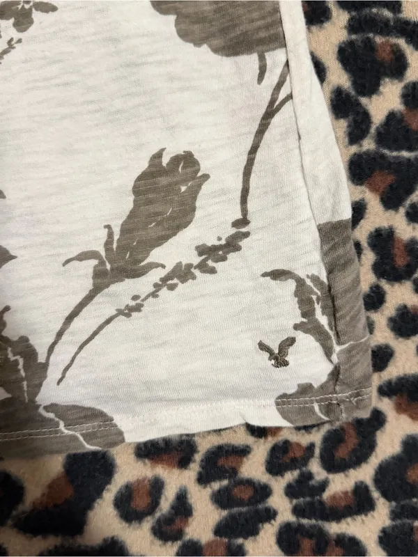 2000s vintage style whimsical american eagle white and grey floral ruffled cami - Image 5